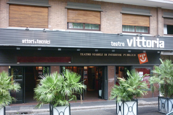 esterno del Teatro Vittoria
